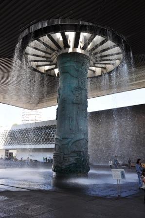 Fountain in Antropologia Museum